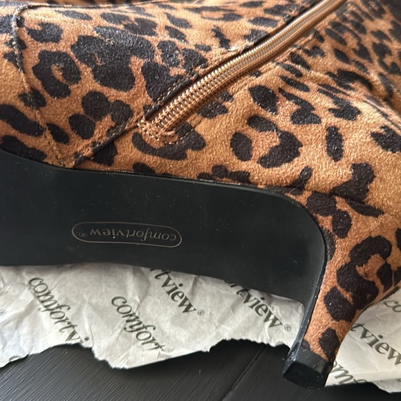 Comfortview Kitten Heel Booties - Picture 2 of 4